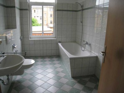 vermietete 4-Zimmer-ETW im 2. OG mit Balkon, Wanne und Abstellraum in Plauen (Preißelpöhl)