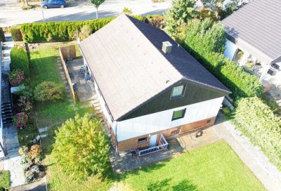 Familienidylle mit großem Garten, Terrasse, Hobbyräume und Garage in ruhiger Lage