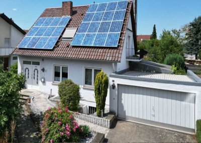 Schönes Einfamilienhaus mit Einliegerwohnung, Garage und Garten in Bad Rappennau