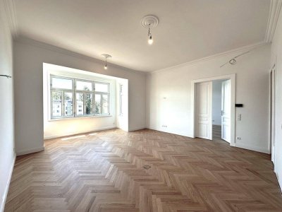 Wunderschön sanierte 4 Zimmer Altbau-Mietwohnung - mit BALKON - 1 Gehminute zur U4 - 1140 Wien