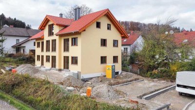 Neubau Erstbezug! Energieeffizientes Reiheneckhaus in zentraler Lage (H1)