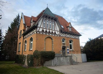 Schönes Bürogebäude in zentraler Lage