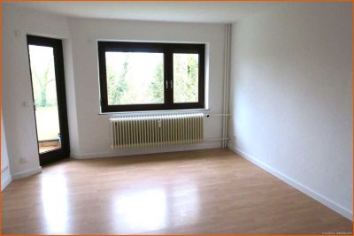 Renovierte Dreiraumwohnung mit EBK und Balkon in beliebter Lage