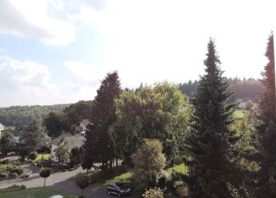 Helle 3 Zimmerwohnung mit Blick in die Natur