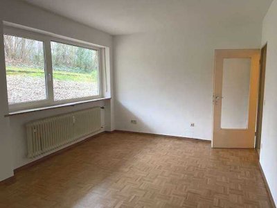 Bitte Mail-Anfragen: Nettes Appartement (Souterain), uninah