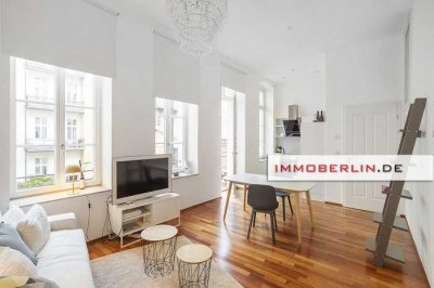 IMMOBERLIN.DE – Toplage! Sehr charmante Altbauwohnung mit Balkon, Lift & Loftflair