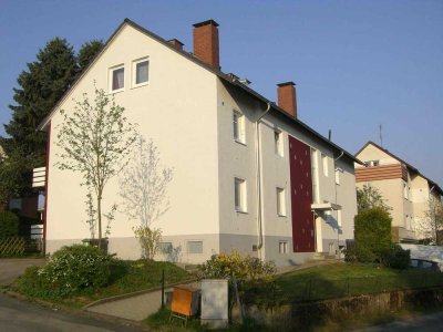 Moderne 2-Zimmer-Wohnung mit Einbauküche und Balkon in Loßbruch