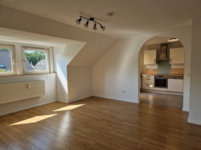 Moderne und helle 3 Zimmerwohnung in Köln-Wahnheide mit EBK und Klimaanlage