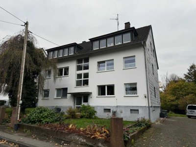 Kernsanierte 3 Zimmer Wohnung mit Balkon!