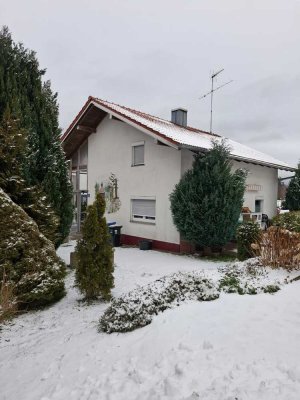 Preiswertes, saniertes Einfamilienhaus mit EBK