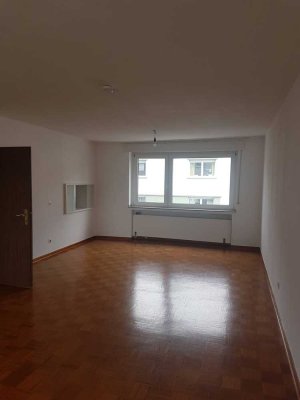 Stadtwohnung! Schöne 3 Zimmerwohnun mit Balkon