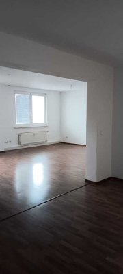 Attraktive 3-Zimmer-Terrassenwohnung mit gehobener Innenausstattung mit Einbauküche in Bayreuth