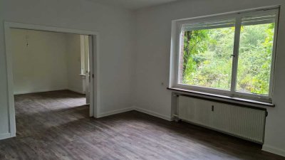 sehr schöne, renovierte 3-Zimmer-Erdgeschosswohnung im Altbau in Hilden