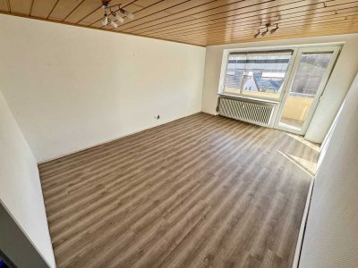 Frei ab sofort! Attraktive 3-Zimmer-Wohnung mit großem Südwestbalkon & ca 74 qm im dritten Stock