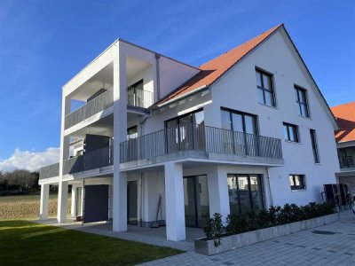 Moderne 2,5 Zimmer Neubau Dachgeschosswohnung in Langenau mit Balkon inkl. Küche