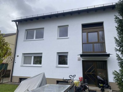 Ansprechende, geräumige 3,5-Zimmer-Wohnung mit Balkon in Puchheim