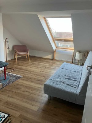 schöne 3-Zimmer-DG-Wohnung im Herzen von Grünwald