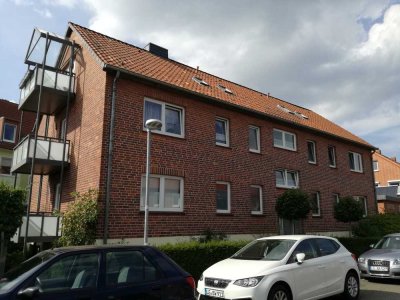 Charmante Wohnung mit eineinhalb Zimmern sowie Balkon und neuer EBK in Lüneburg