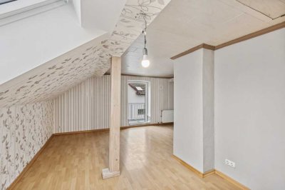 Charmante 3-Zimmer-Dachgeschosswohnung mit Balkon – Ein Platz für Ihre Ideen!