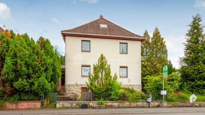 Charmantes Einfamilienhaus mit 6 Zimmern, Wintergarten und Freisitz in Coburg