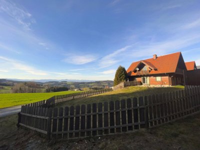 Provisionsfrei! Schönes Wochenend-Blockhaus (153m²) mit großem Garten&amp;Traum-Aussichtslage in Ligist