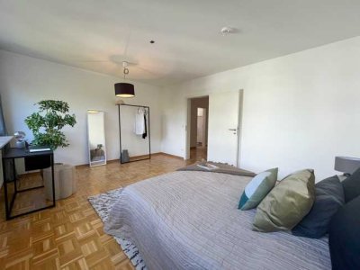 Willkommen in Ihrem neuen Zuhause! Modernisierte 3-4 Zimmer Wohnung mit Balkon und Einbauküche