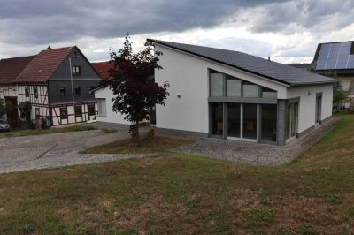 Ehemaliges Gemeindehaus in Löhnberg/Selters mit separatem Bauplatz zu verkaufen