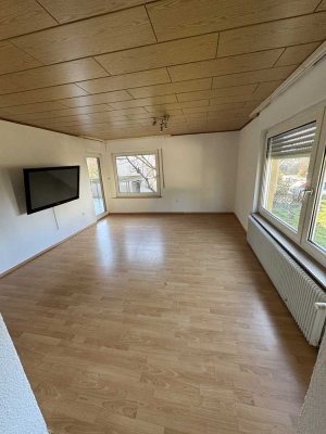 Modernisierte 4-Raum-Wohnung mit Terrasse in Spraitbach