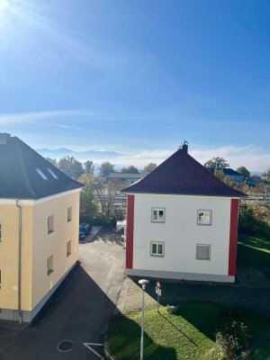 Sehr gut geschnittene 4-Zi.-Wohnung in zentraler Lage mit See- und Bergsicht und viel Potenzial