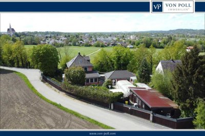 Einzigartige Lage im Grünen und doch zentral: Historisches Stadthaus auf stattlichem Grundstück