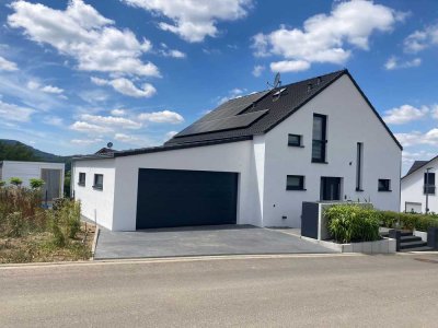 Geräumiges, 1 Familienhaus mit seperater Einliegerwohnung in Gaggenau