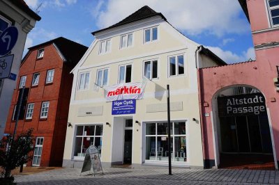 Große Dachgeschoss-Wohnung in der Innenstadt von Rendsburg!