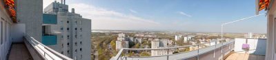 Modernisierte Penthouse Wohnung mit Fernsicht! Einbauküche, TG Stellplatz, Außenstellplatz vorhanden