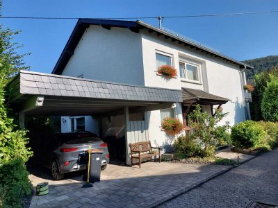 Einfamilienhaus mit großem Raumangebot auf ca. 190 m² mit Wintergarten, Terrasse, Garten und Carport