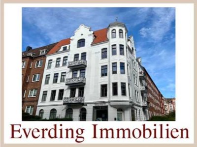 Charmante Altbau-Wohnung mit Balkon