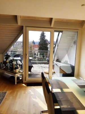 Stilvolle 3,5-Raum-Maisonette-Wohnung mit geh. Innenausstattung mit EBK in Stuttgart