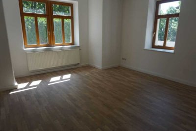 4 Raum-Wohnung m. Terrasse