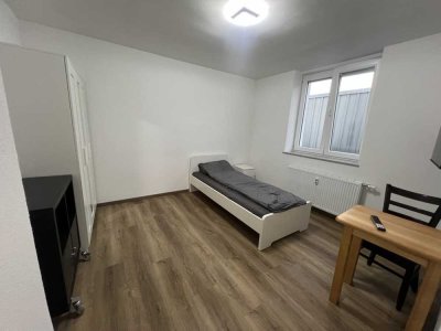 *Voll möbliertes WG-Zimmer in einer 7-Zi-Wohnung in zentraler Lage von Winnenden- sofort verfügbar*