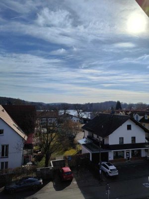 Renovierte 1,5-Zimmer-DG-Wohnung mit Küche und schönem Seeblick im Zentrum von Weßling