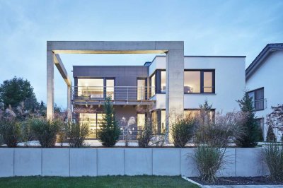 Neues Design - neuer Look - Architektenvilla auf Top Grundstück  in Aussichtslage