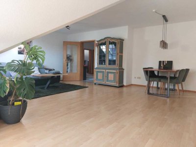 Attraktive 3-Zimmer-DG-Wohnung mit Balkon in Kaufbeuren