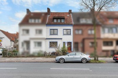 Bremen-Huckelriede: Vielseitig nutzbares Zweifamilienhaus mit tollem Grundstück