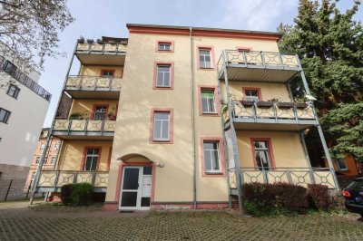 +++ Rarität! - Frei werdende 3 Zimmer-Wohnung mit Süd-Balkon und Stellplatz +++