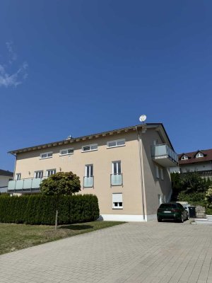 Ansprechende 4-Zimmer-Wohnung mit gehobener Innenausstattung mit Balkon in Büchlberg