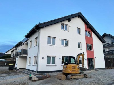 Erstbezug mit Balkon: Exklusive 2,5-Zimmer-Dachgeschosswohnung mit geh. Innenausstattung in Lindlar