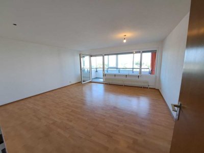 Stilvolle 2,5-Raum-Wohnung mit Balkon und EBK in Asperg