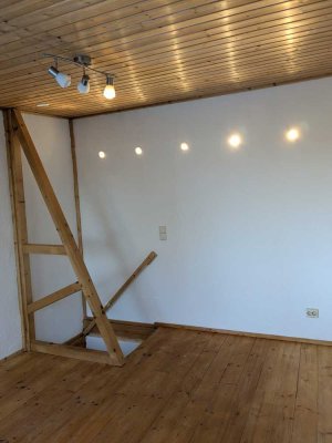 Schöne 2,5-Zimmer-Souterrain-Wohnung mit Garten und EBK in Rheinbach/Todenfeld