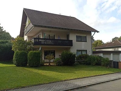 Modernisierte 3-Zimmer-DG-Wohnung mit Balkon und Einbauküche in Montabaur