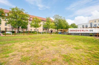 IMMOBERLIN.DE - Toplage! Helle vermietete Altbauwohnung mit Südwestterrasse & Garten