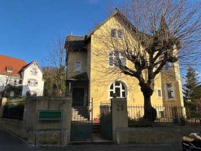 Kernsanierte 2-Zimmer-Altbau-Dachgeschosswohnung in Bensheim- Auerbach